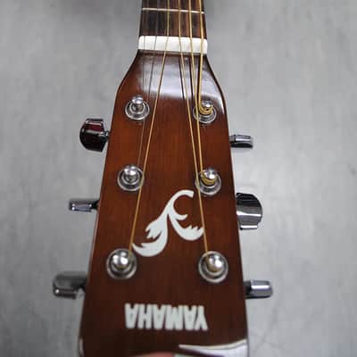 Yamaha F310 image 4