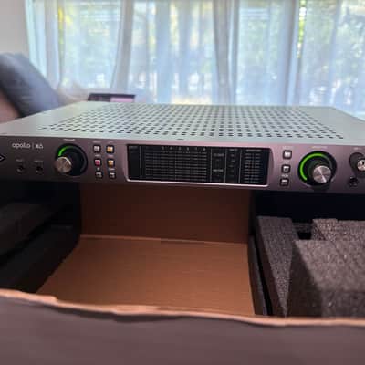 Universal Audio Apollo x6 Thunderbolt 3 Audio Interface 2018 - Present - Black image 2