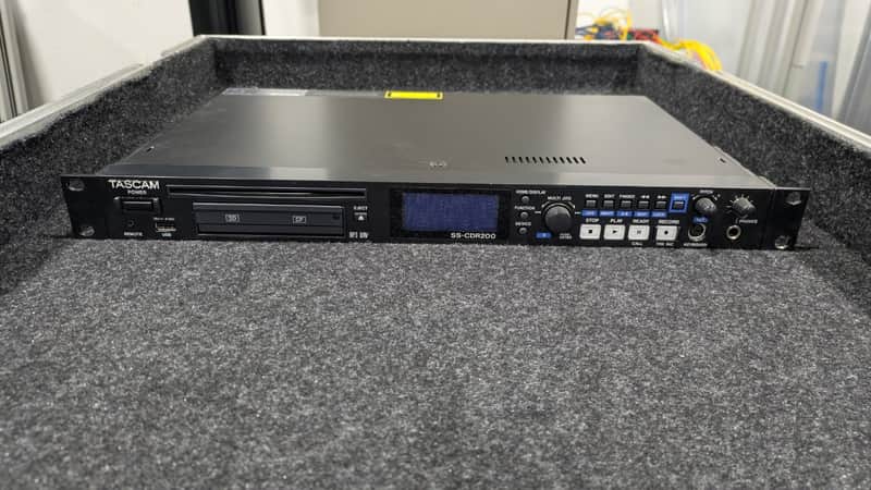 USED TASCAM SS-CDR200 CD-RW Stereo Audio Recorder - Excellent Condition