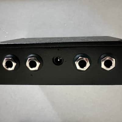 EarthQuaker Devices One to Four Splitter 2025 - Present - Black / White image 3