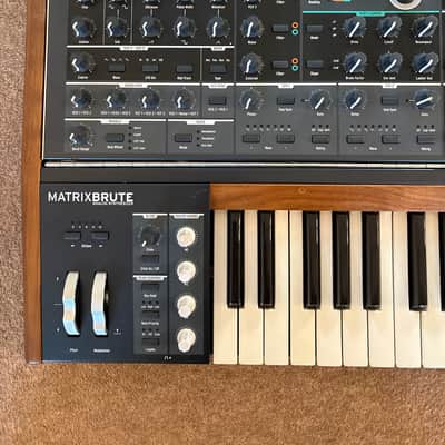 Arturia MatrixBrute 49-Key Synthesizer 2017 - Present - Black image 4
