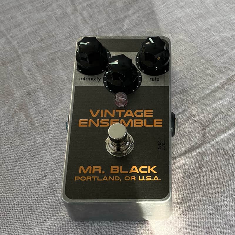 Mr. Black Vintage Ensemble