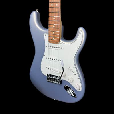 Fender Player Stratocaster SSS In Silver With Pau Ferro Fingerboard image 3