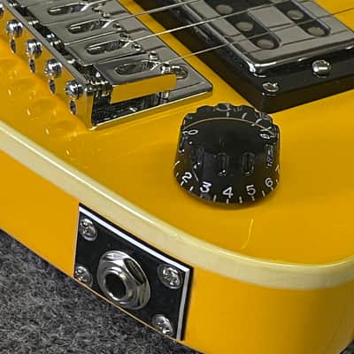 Hondo Chiquita copy | Waiz guitars image 5