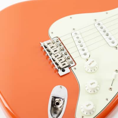 Fender MIJ Traditional II '60s Stratocaster 2022 Fiesta Red image 12
