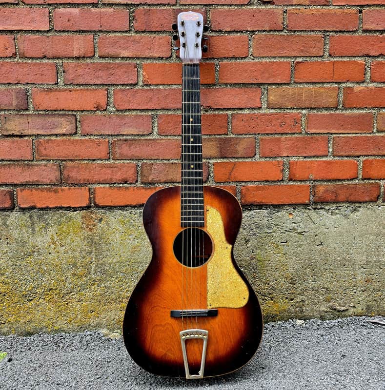 1930s Regal - First National Institute of Allied Arts - Guitar image 1