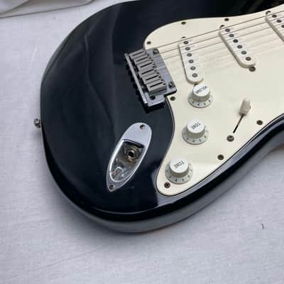 Fender American Standard Stratocaster Guitar 1993 - Black / Maple neck image 6