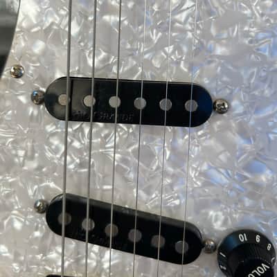 Squier affinity Stratocaster Jet black image 10