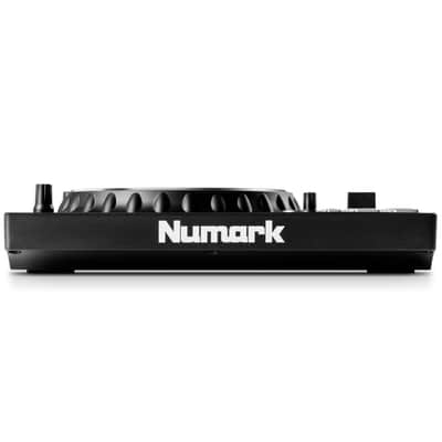Numark Mixtrack Platinum FX DJ Controller 2020 - Present - Black image 6