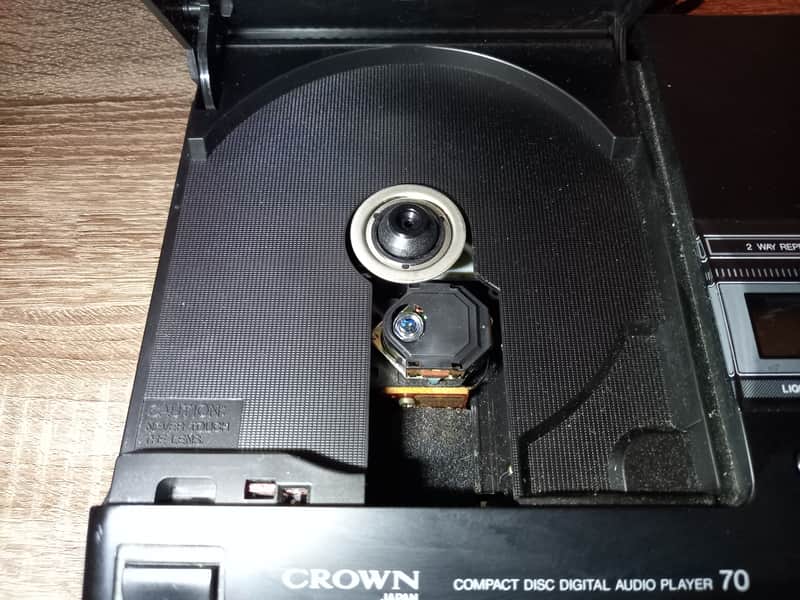 Vintage 1988 Crown Japan Compact Disc Player CD-70 CD Player | Reverb