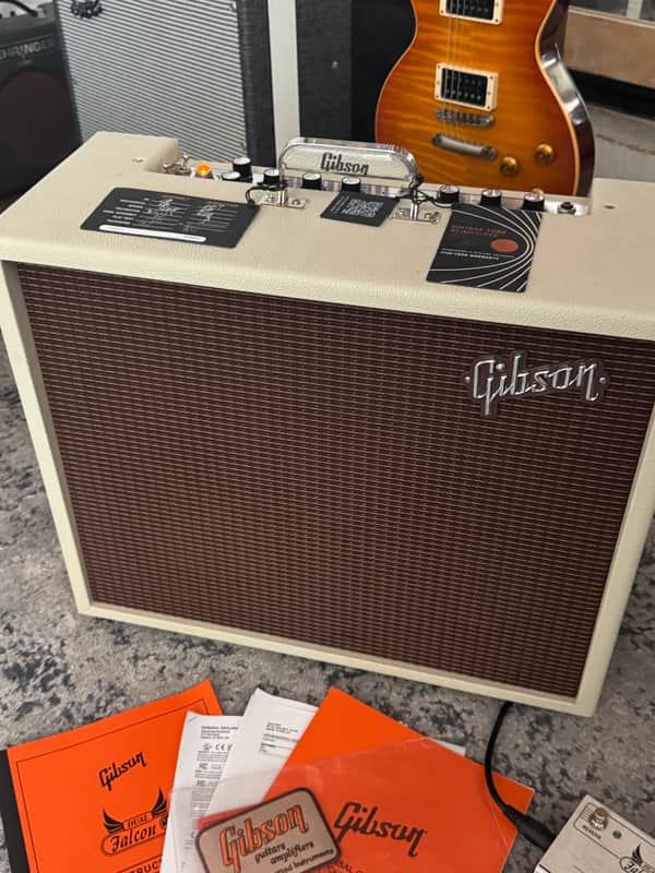 Gibson Dual Falcon 20 2-Channel 15-Watt 2x10" Guitar Combo 2024 - Present - Cream Bronco Vinyl with Oxblood Grille image 1