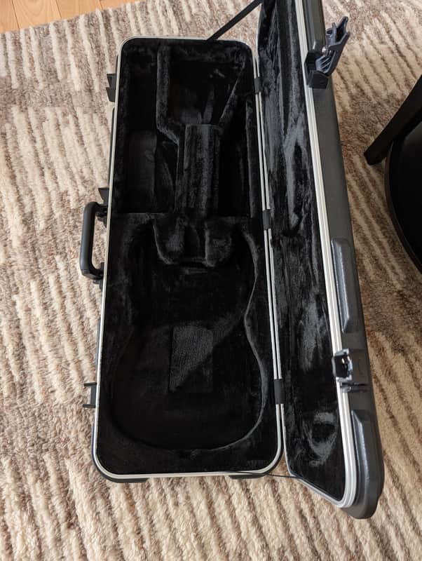 SKB 1SKB-66 Deluxe Electric Guitar Rectangular Hard Case with TSA Latches - Black image 1