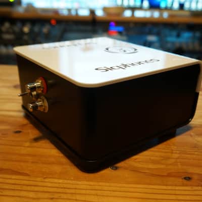 Sicphones Headphone Amp - White/Black image 3