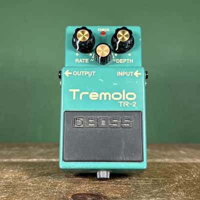 Boss TR-2 Tremolo (Silver Label) 1997 - Present - Green image 2