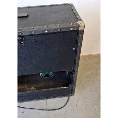 Roland Jazz Chorus 160 - Guitar Amplifiers - Good w/ wheels on image 16