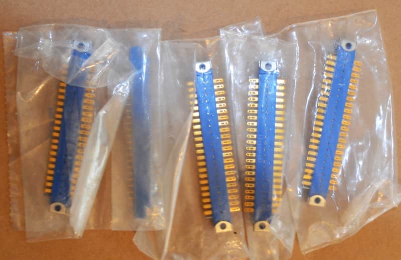 (4)Amphenol Male Connectors 22 pin type 133-022-21 N.O.S. image 1