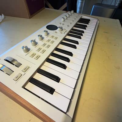 Arturia AstroLab 37-Key Stage Keyboard 2025 - Present - White image 4