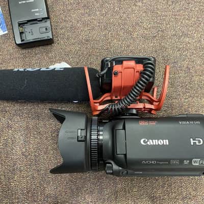 Canon Vixia HF G40 Full HD Pro Camcorder W/ Microphone, With All Accessories | Big Bundle image 3