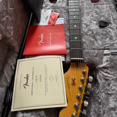 Fender American Ultra Stratocaster Bubble gum limited edition last in EU image 15