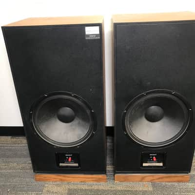 Klipsch Chorus II Speakers Pair Oiled Oak image 9