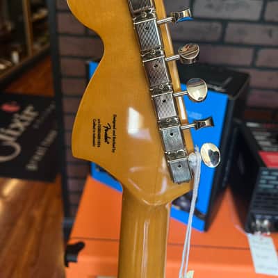Squier Classic Vibe '70s Stratocaster HSS with Laurel Fretboard 2019 - Present - Walnut image 5