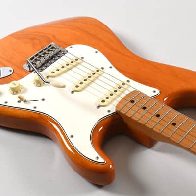 Fender Vintera '70s Stratocaster (2019) - Aged Natural image 6