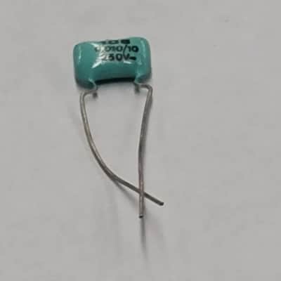 Green Drop Capacitors 0,010uF 10% 250v Bag Of 95 Seafoam Green / Black image 12