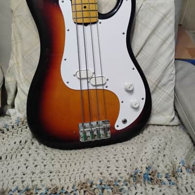 Fender Bullet Bass Deluxe 81-82 - Sunburst image 2