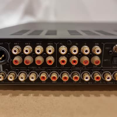 Emotiva UMC-200 7.1 Surround Sound Processor and Preamp image 8