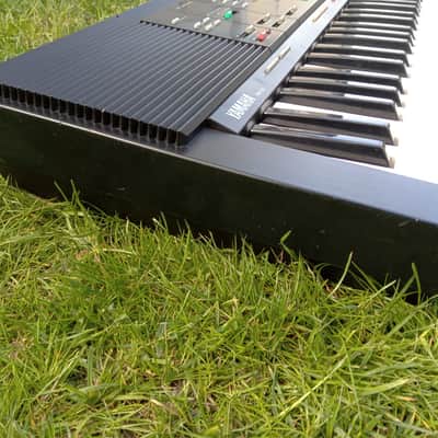 Yamaha PSR-80 1980s black image 4
