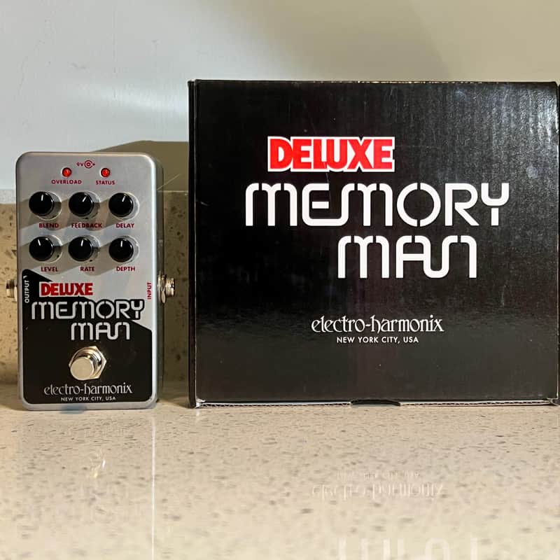 ~2022 Electro-Harmonix Deluxe Memory Man none