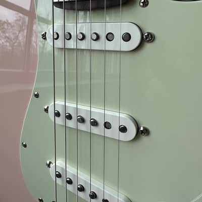 2024 Fender American Professional II GT11 Stratocaster Sweetwater Exclusive - Shell Pink image 4