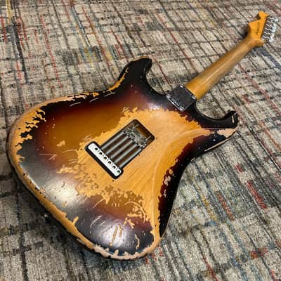 Fender Mike McCready Signature Stratocaster 3-Color Sunburst Relic image 6