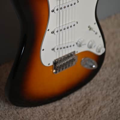 Fender Standard Stratocaster - MIM - 2002 - Sunburst - w/ Gig Bag image 4