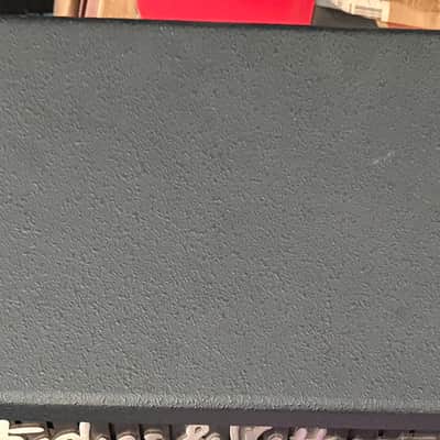 Hughes & Kettner Triamp GC-412 4x12" Angled Guitar Speaker Cabinet image 2