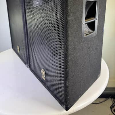 Yamaha BR15 15" 400 Watt Program 800 Watt Maximum Speaker Set (One Pair) image 7