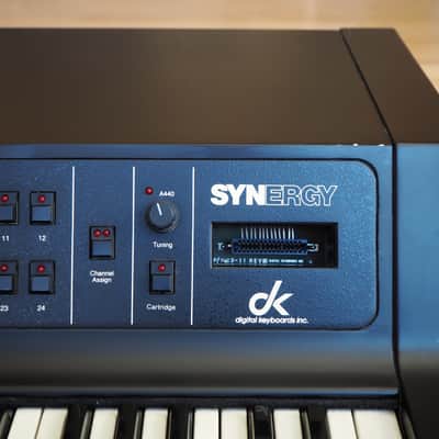 Digital Keyboards Synergy Vintage Polyphonic Synthesizer Crumar Near Mint image 6