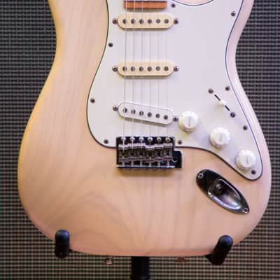 Schecter S-Style Early 90's - Cream image 4