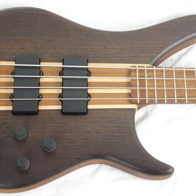 Peavey Cirrus 4 String Neck-Through Electric Bass Guitar w/OHSC Natural image 4