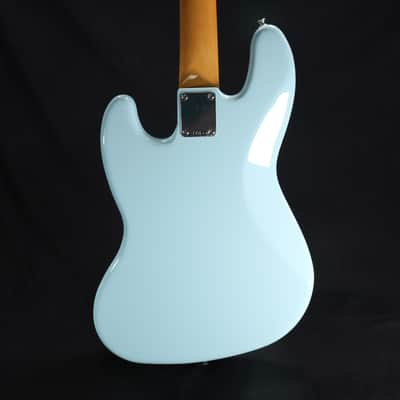 Fender Vintera III Early '60s Jazz Bass, Rosewood Fingerboard - Sonic Blue 165 image 10