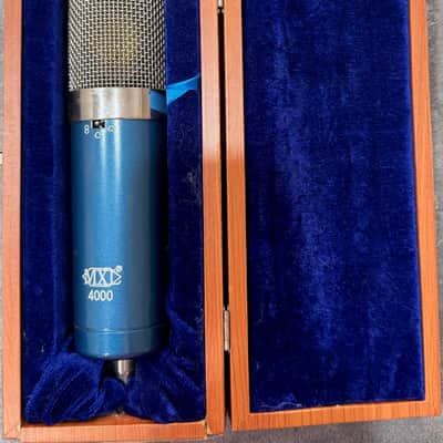 MXL 4000 Large Diaphragm Condenser Microphone – Blue – w/ Wooden Case image 1