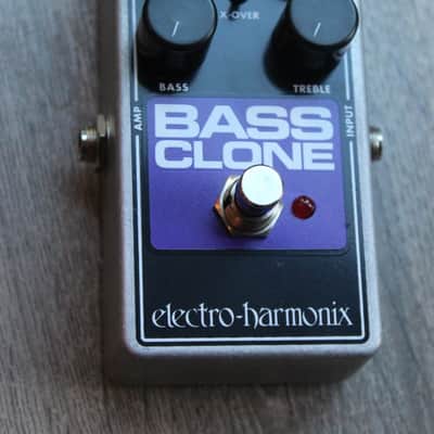 EHX " Bass Clone Nano" image 4