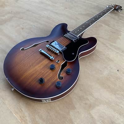 EART E-335 6 String Semi-Hollow-Body Electric Guitar, Stainless Steel Frets, Sunburst, Full,Playing Jazz image 2