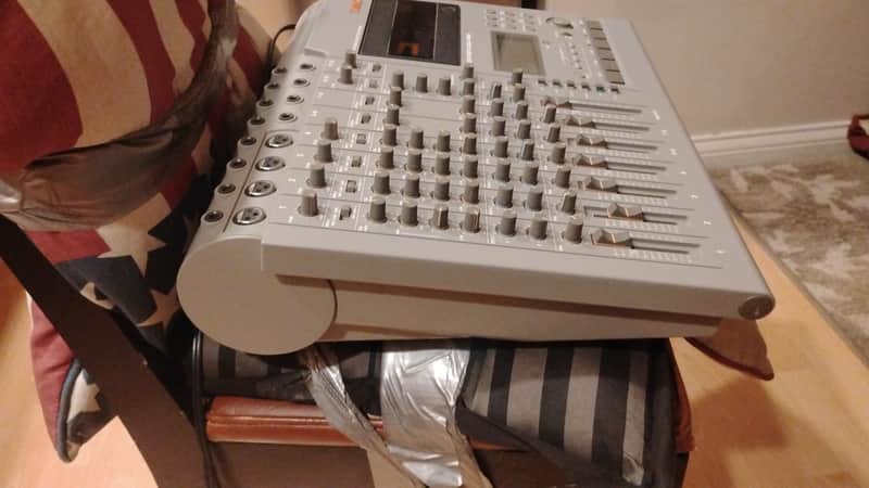 TASCAM 464 1992 - Grey image 1