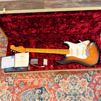 Fender American Vintage II '57 Stratocaster 2022 - Present - 2-Color Sunburst image 1