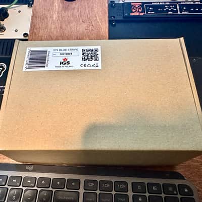 IGS Audio 576 Blue Stripe image 3