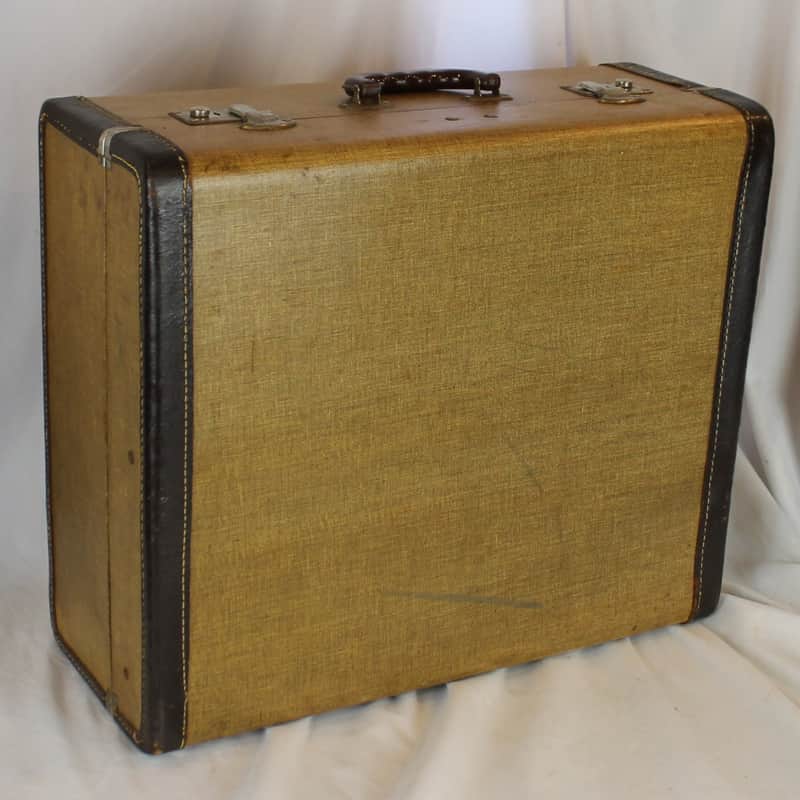 Strawfield Italian Hard Case for Accordion 20" x 17" x 9" (50.75cm x 43cm x 22.75cm) image 1
