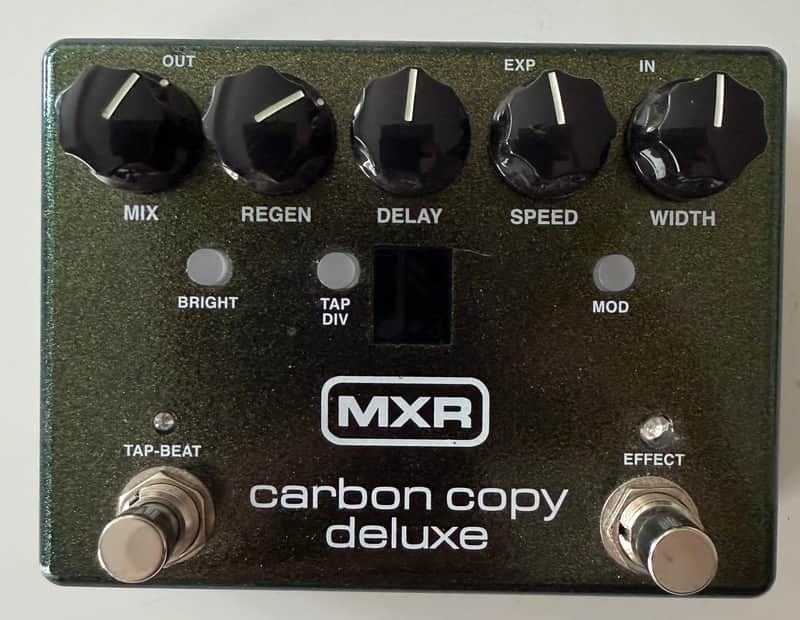 MXR M292 Carbon Copy Deluxe Analog Delay 2017 - Present - Green image 1
