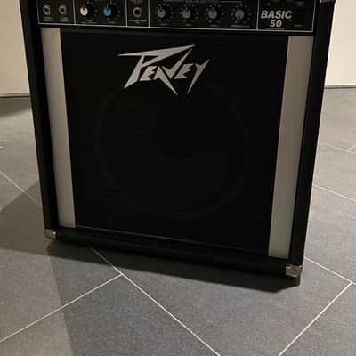 Peavey Basic 50 Bass Amp image 2