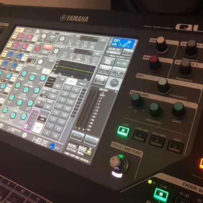 Yamaha QL1 Digital Mixing Console image 5